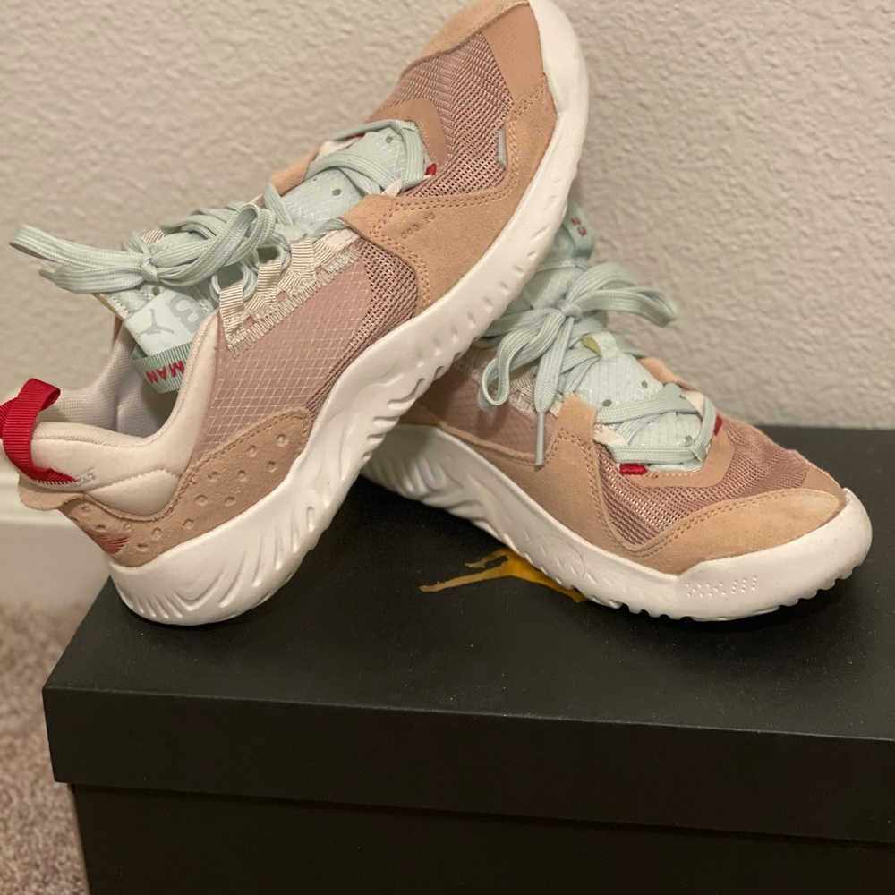 Jordan Delta (Vachetta Tan)